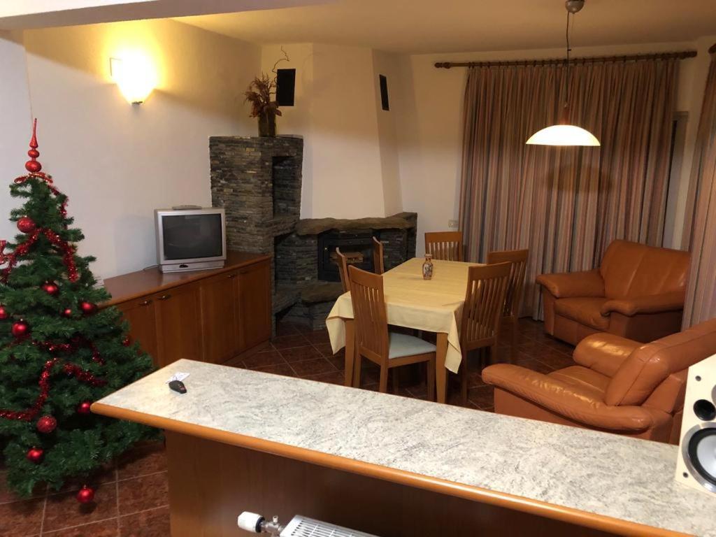 Vila Eli Villa Azuga Exteriör bild
